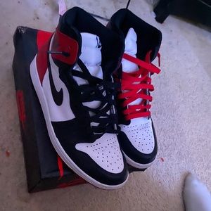 Jordan 1 Black Toe